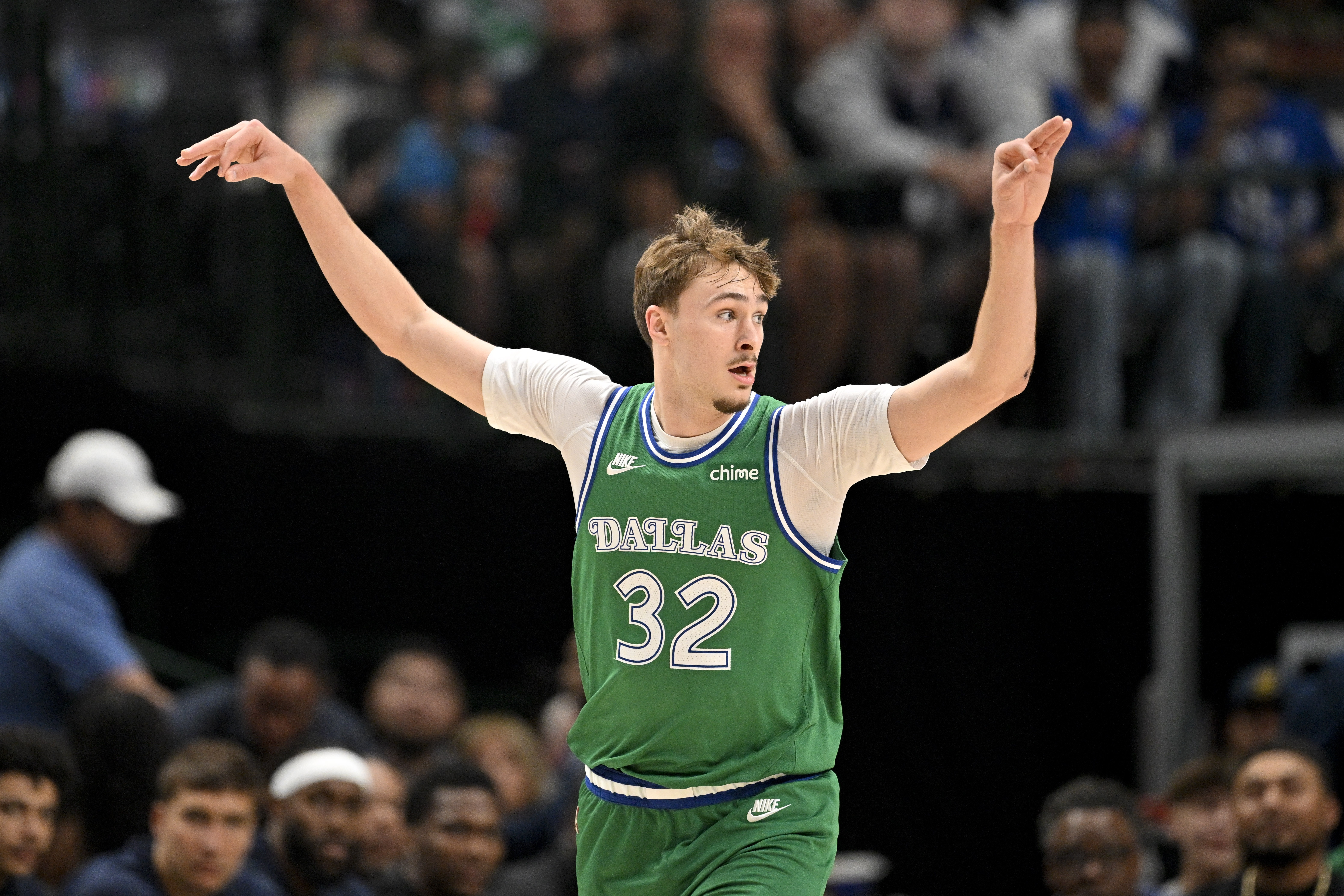 开云官网-还剩4场！NBA历史4月场均得分排行榜 弗拉格目前场均48分断层领跑